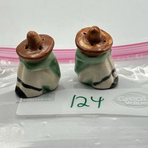 Vintage Sleeping Mexican Men‎ Sombrero Salt and Pepper Shakers - Picture 7 of 7